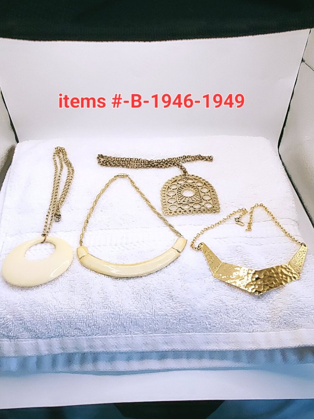 4 Necklaces, items # B- 1946-1949,.  wt. 144 grams.